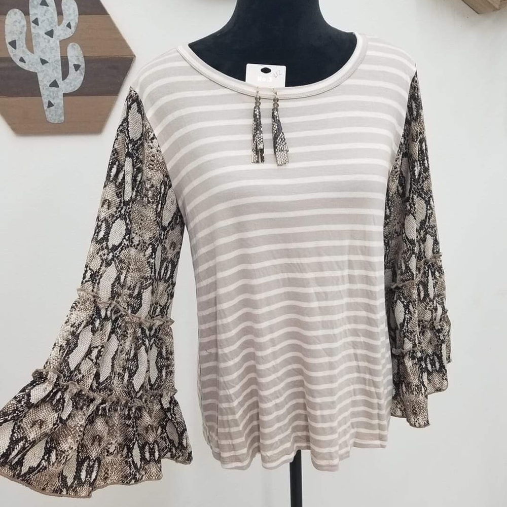 Bell sleeve top